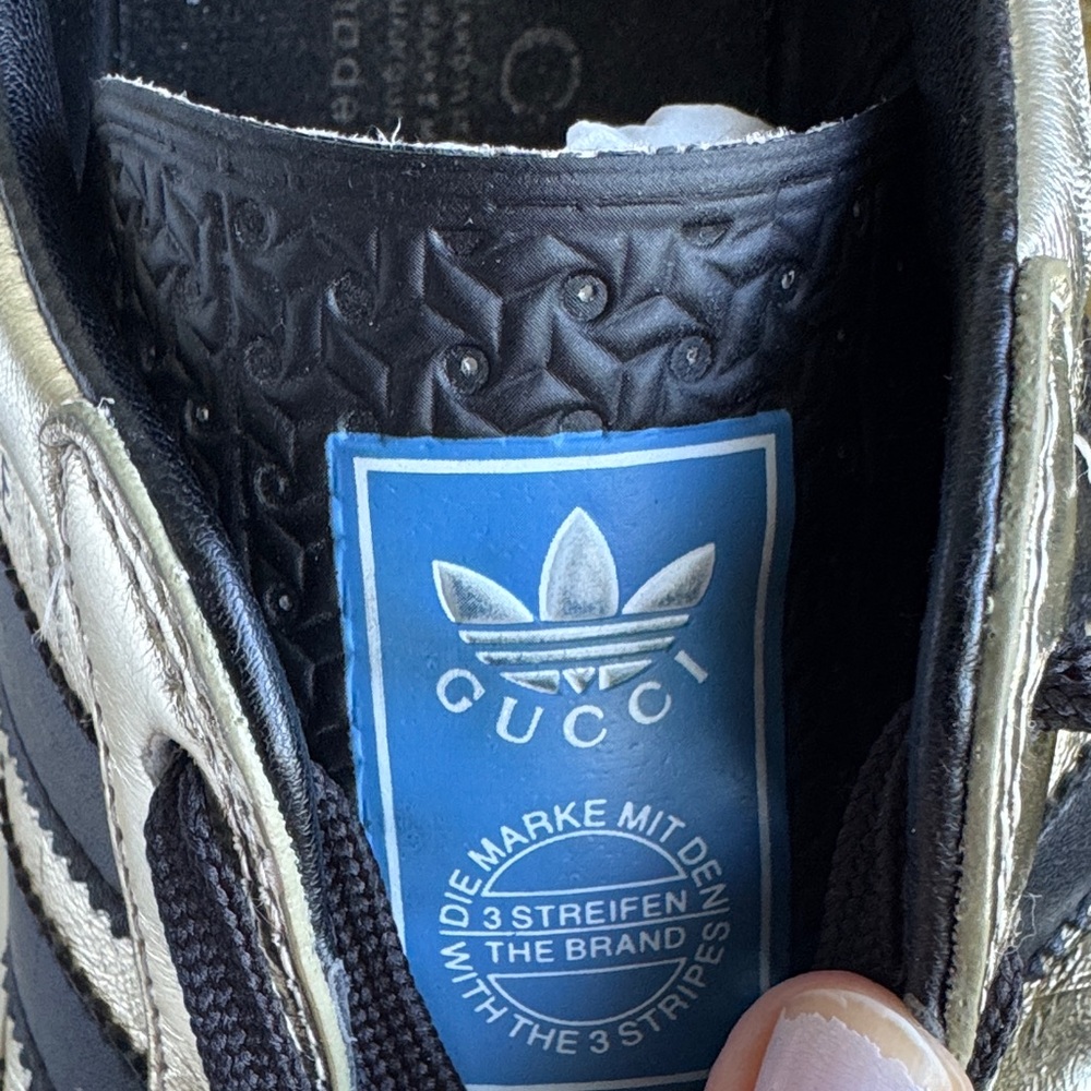 Gucci collaboration with Adidas gazelle sneakers
Special edition (Gold) - Picture 3 of 16